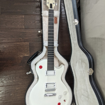 01-GIbson_LP_Bucket-Sig-01b